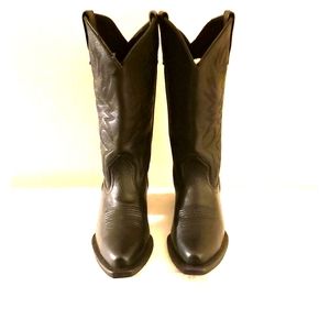 NWOT Black cowboy boot with black stitching